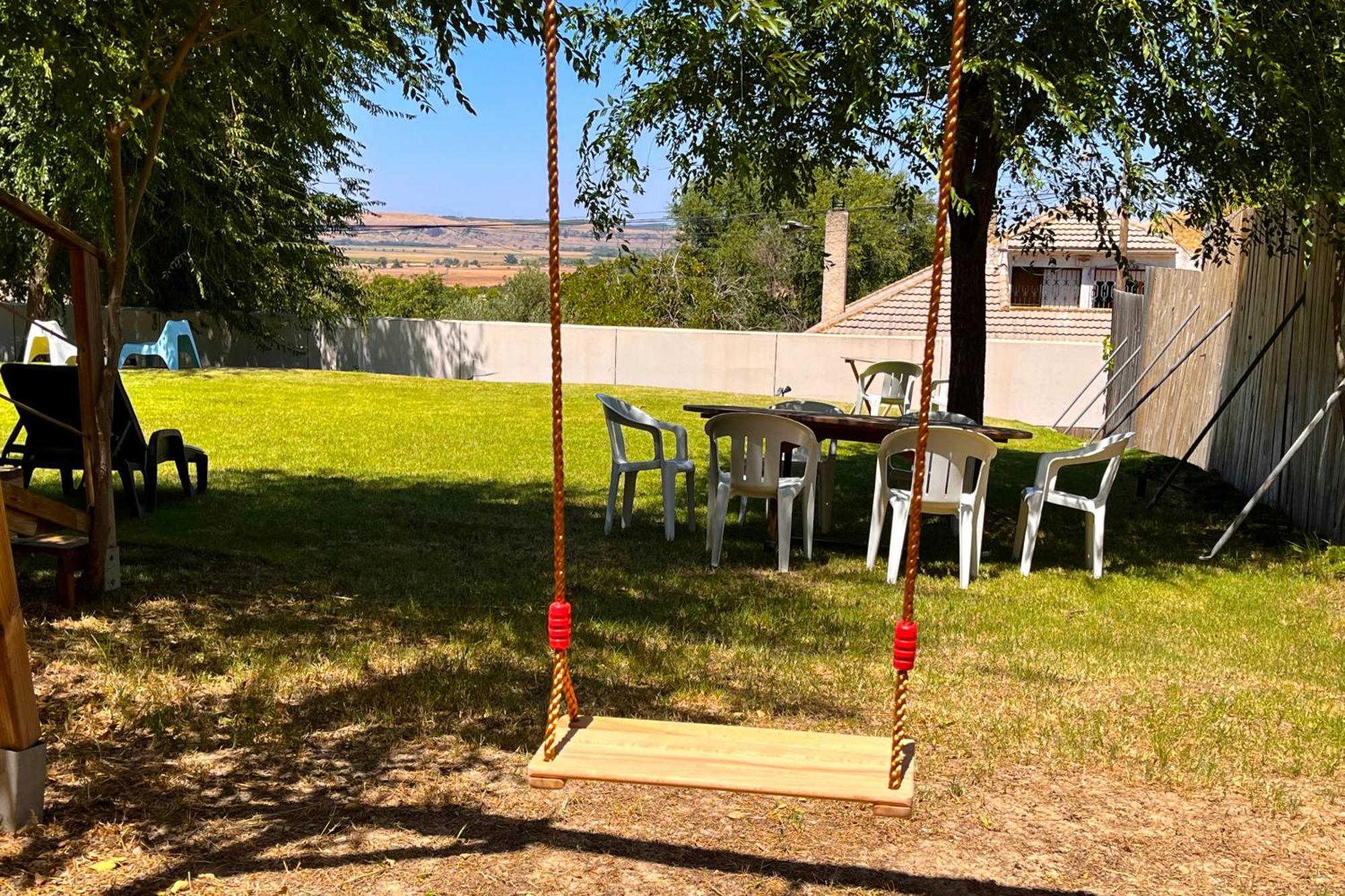 Fee4me With Pool And Garden