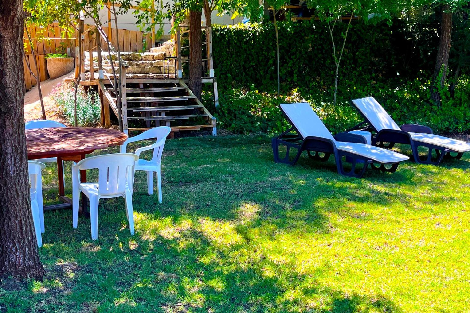Fee4me With Pool And Garden